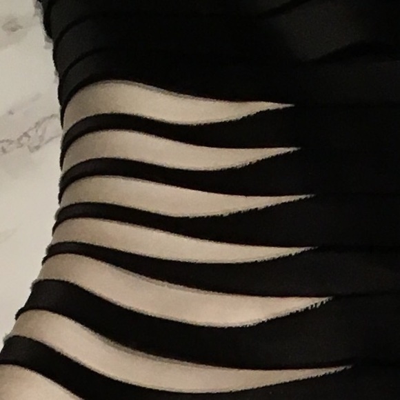 BCBG COCKTAIL DRESS - Picture 3 of 5